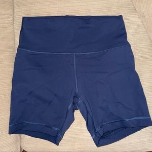 Lululemon Wunder Train short 6”
